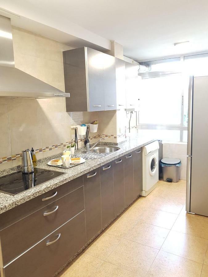Luminoso Y Amplio Apartamento Севиля Екстериор снимка
